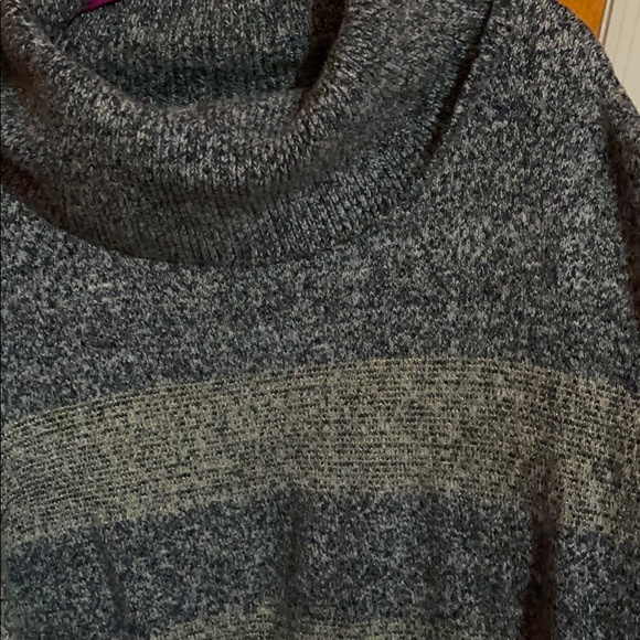 Tommy Hilfiger Color Block /Turtle Neck Sweater - Picture 3 of 5